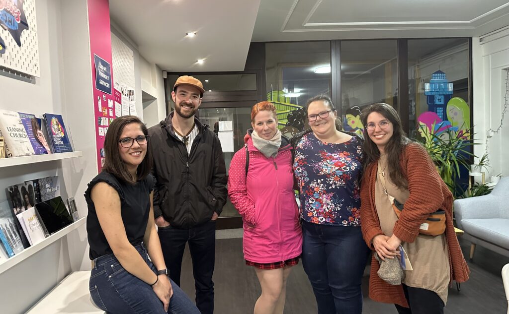 Learning Czech: How Chat Club and Mluv Česky Can Enhance Your Learning Experience