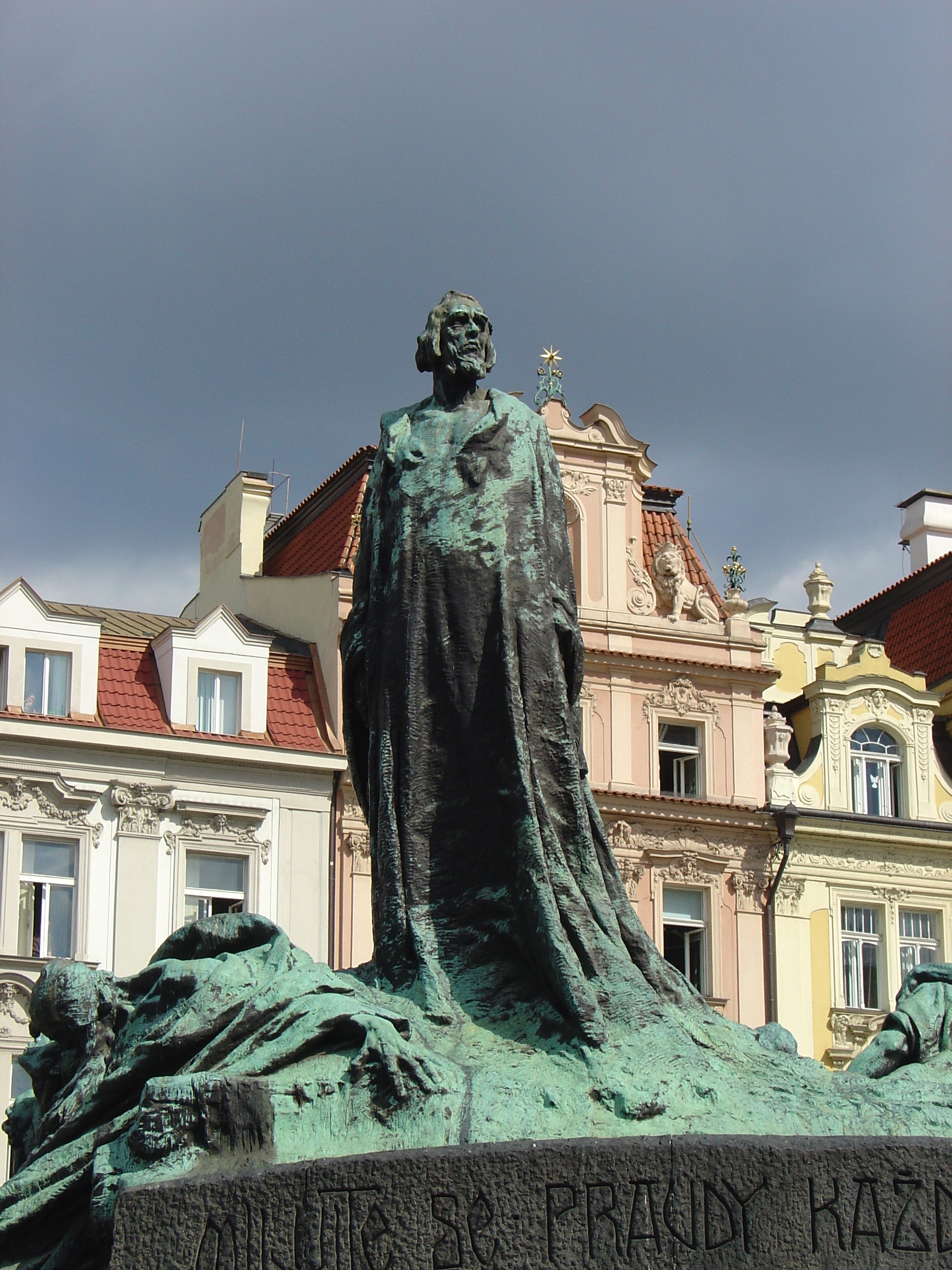 Monument Jan Hus Prague 2 | A Guide to Czech Public Holidays